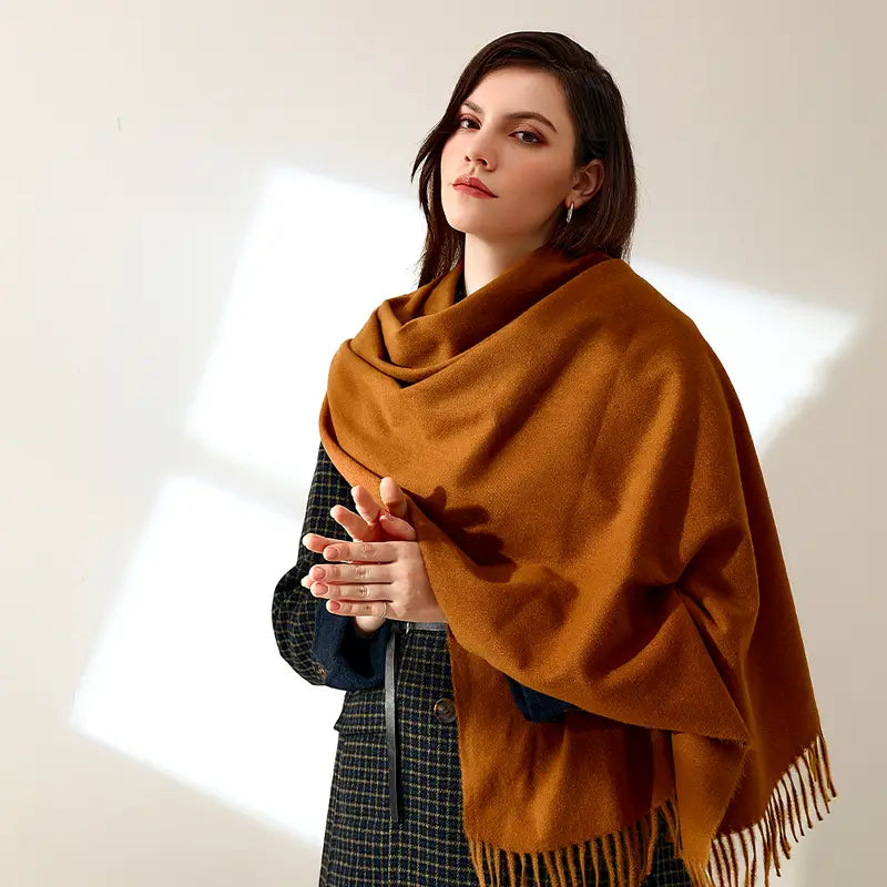 Écharpe Classique Ultra Douce Marron à Franges - Élégance et Confort au Quotidien