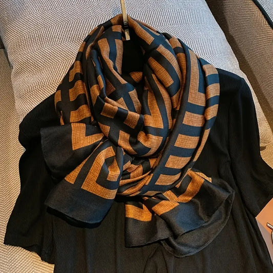 Foulard à Motifs Géométriques Marron - Accessoire tendance, élégant et polyvalent