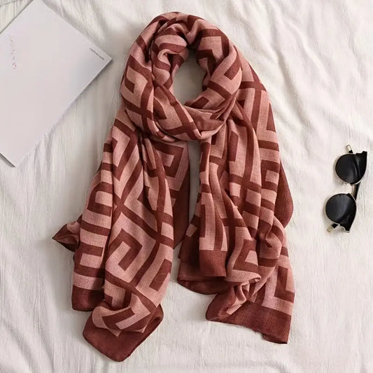 Foulard à Motifs Géométriques Rouge - Accessoire tendance, élégant et polyvalent