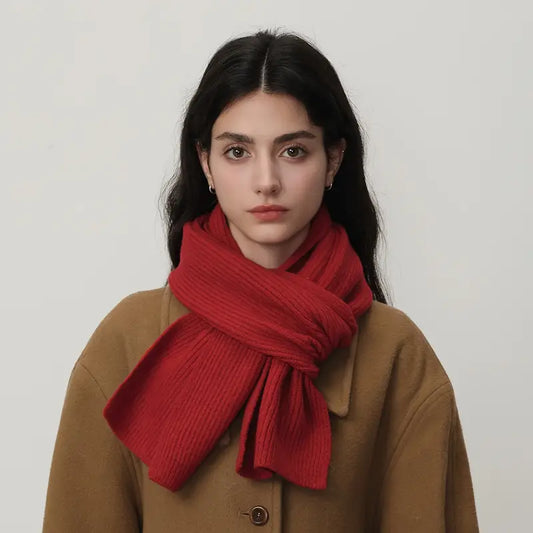 Écharpe en Laine Tricotée Douce et Luxueuse Rouge - Accessoire élégant et intemporel