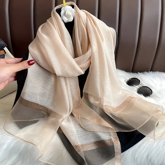 Foulard léger et élégant en mousseline beige - Accessoire chic et raffiné