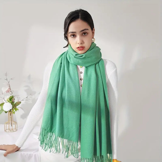 Écharpe Classique Ultra Douce Vert à Franges - Élégance et Confort au Quotidien